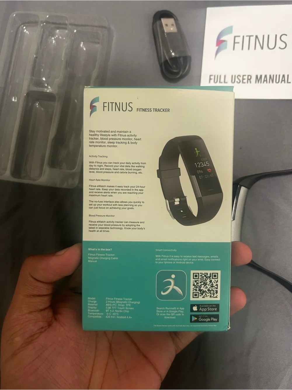 Black Fitness Tracker Smartwatch with Heart Rate & Activity Monitoring
